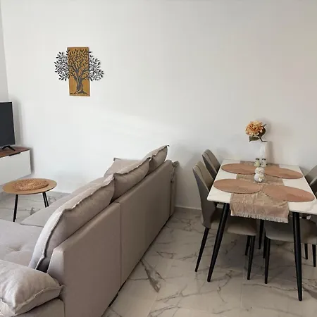 New Cozy Area アパート